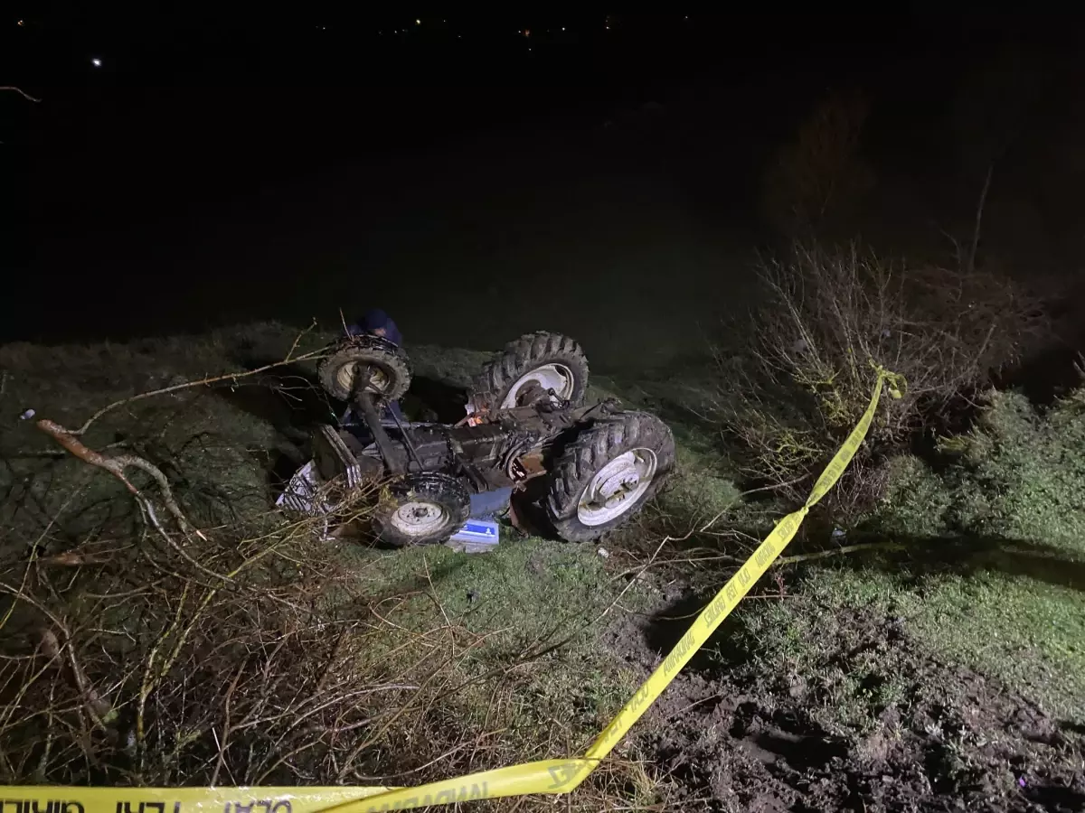 Samsun’da Devrilen Traktördeki Sürücü Hayatını Kaybetti